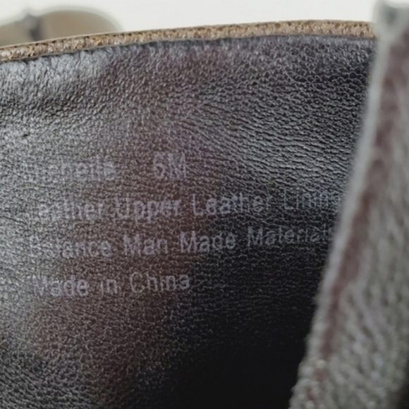 Caressa Michelle green leather ankle bootie size 6M - Picture 12 of 15